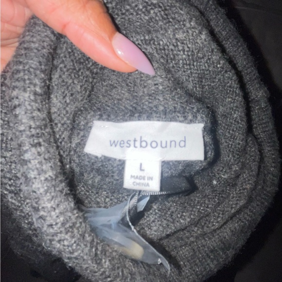 Westbound gray women’s collared poncho. - Picture 4 of 7